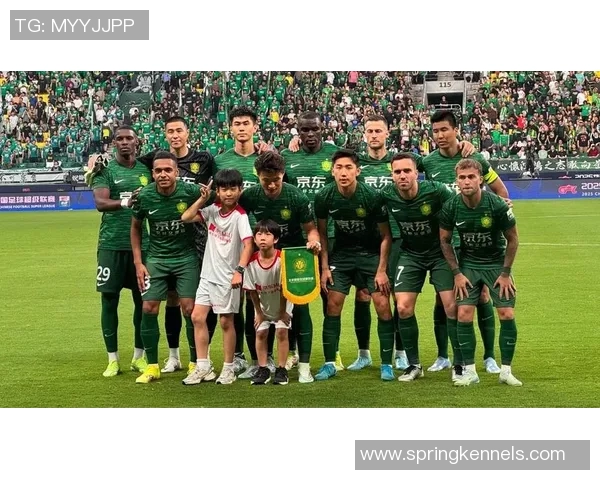 北京篮球队在世锦赛积分榜上以76分稳居首位展现强劲实力 北京篮球队在世锦赛积分榜上以76分稳居首位展现强劲实力