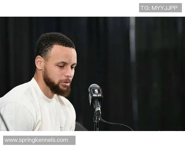 库里在足球界的明星效应及其粉丝数量的惊人增长分析 库里在足球界的明星效应及其粉丝数量的惊人增长分析