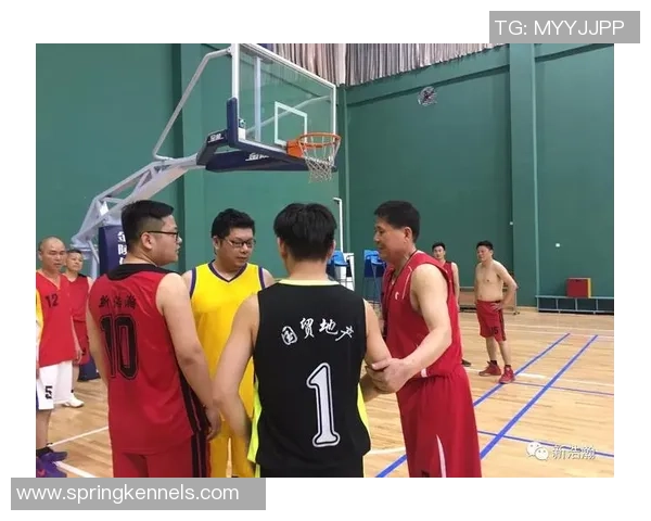 西安篮球队包夹战术解析与深度剖析篮球比赛中的战术运用与团队协作 西安篮球队包夹战术解析与深度剖析篮球比赛中的战术运用与团队协作