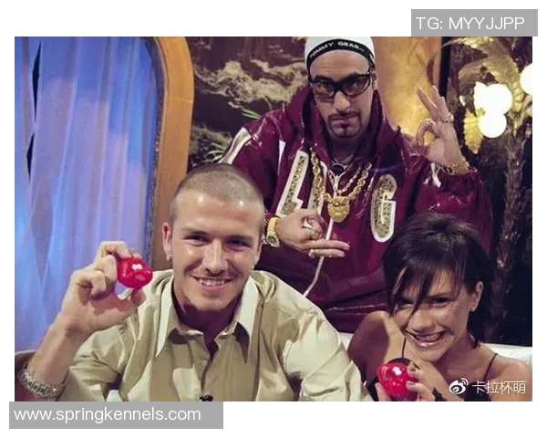 足球场上的女神霸气侧漏她们是明星的完美化身