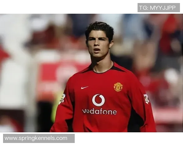 足球明星背后的泪水故事揭示了他们的坚韧与脆弱情感之旅 足球明星背后的泪水故事揭示了他们的坚韧与脆弱情感之旅